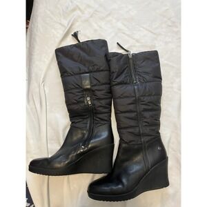 UGG Australia‎ " Leona" Black Quilted Wedge  Boots 1944 US 9 UK7.5